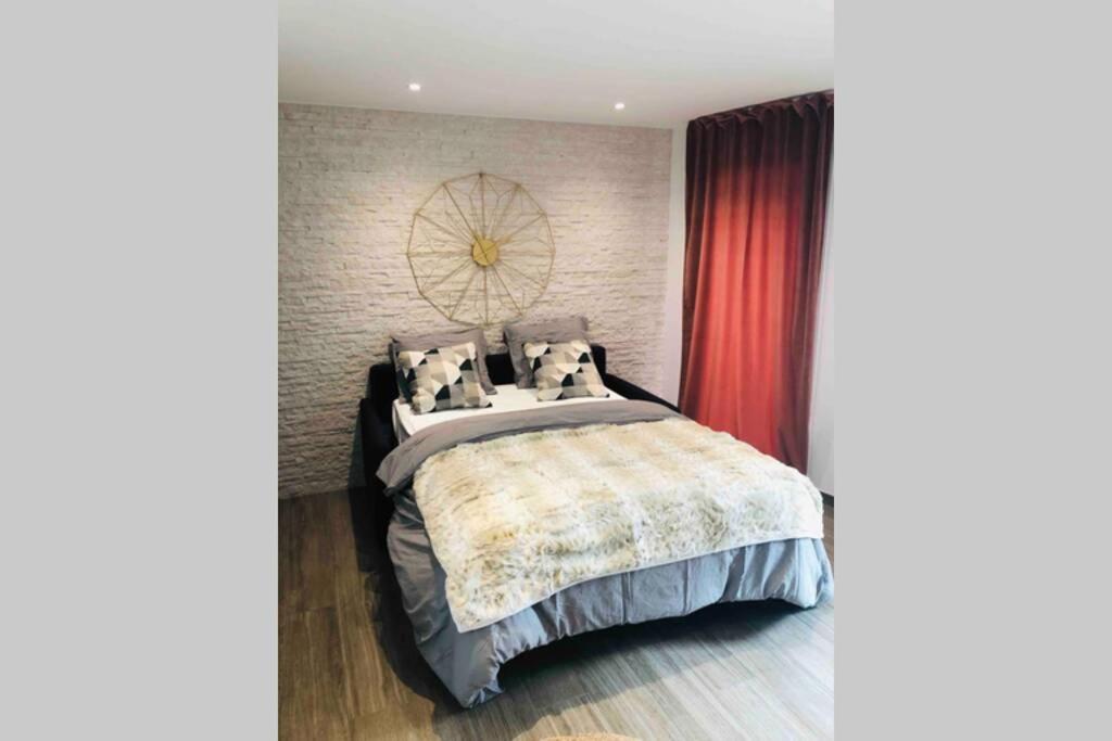 Beautiful Cocoon Apartment เนอชาแต็ล ภายนอก รูปภาพ