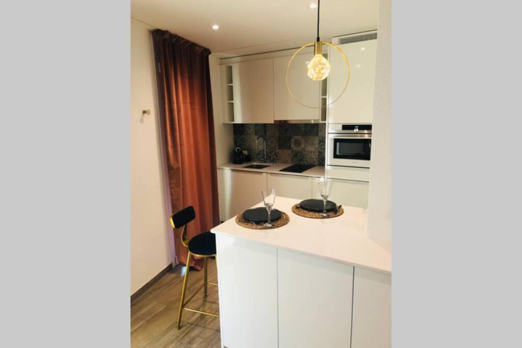 Beautiful Cocoon Apartment เนอชาแต็ล ภายนอก รูปภาพ