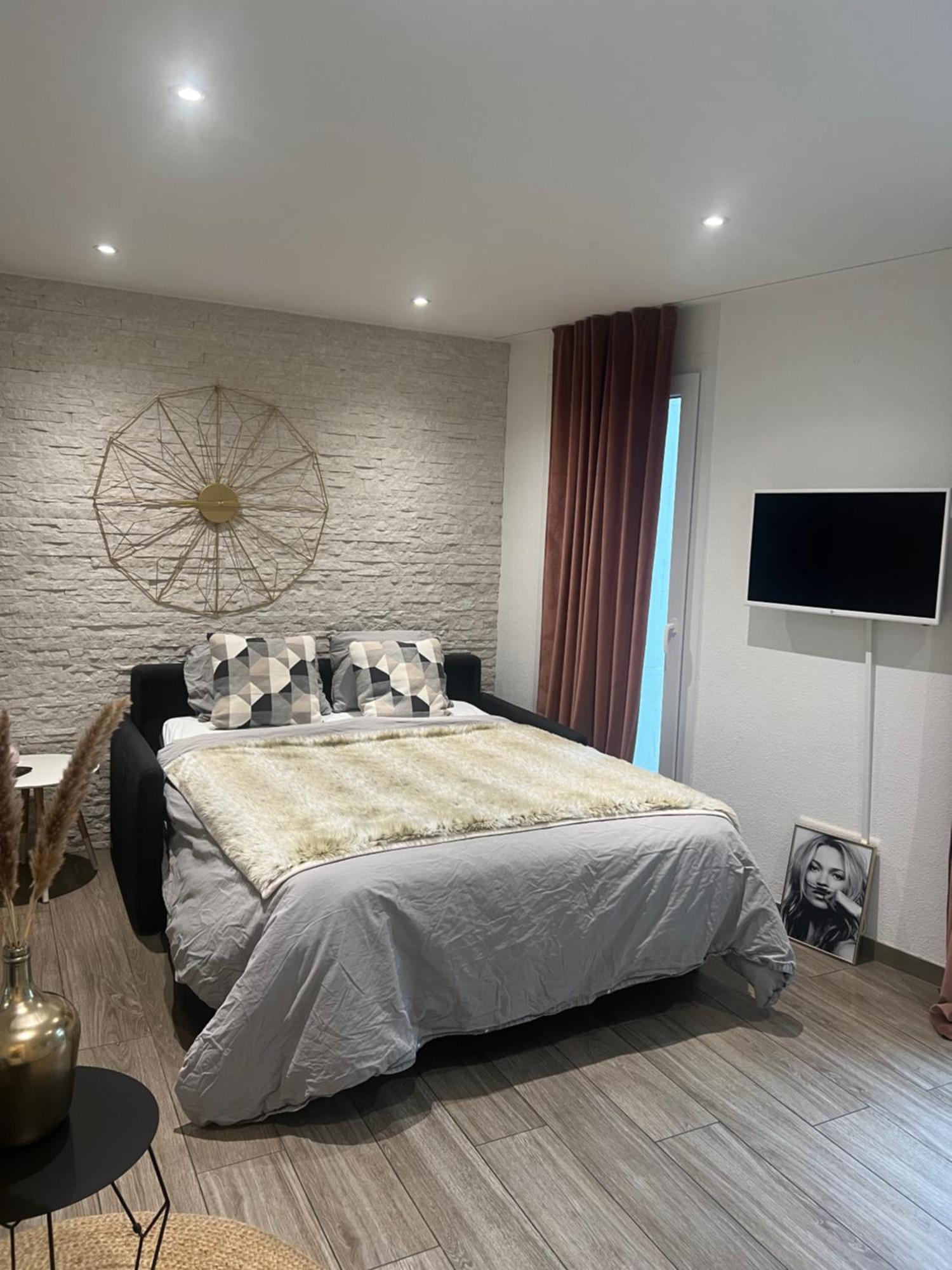 Beautiful Cocoon Apartment เนอชาแต็ล ภายนอก รูปภาพ